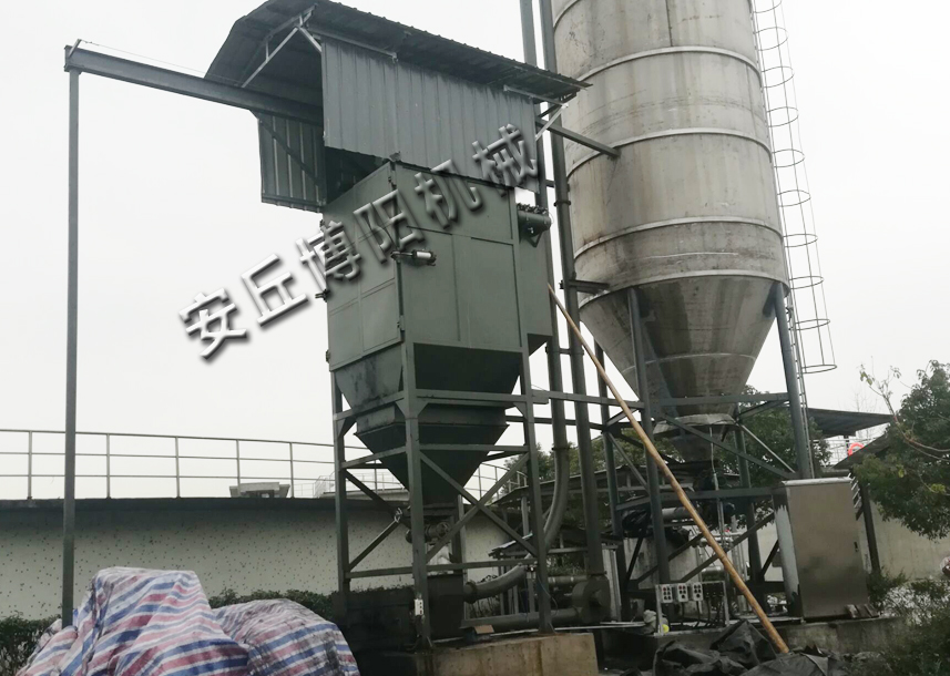 氧化鋁為什么要用噸袋拆包機(jī)拆卸呢？