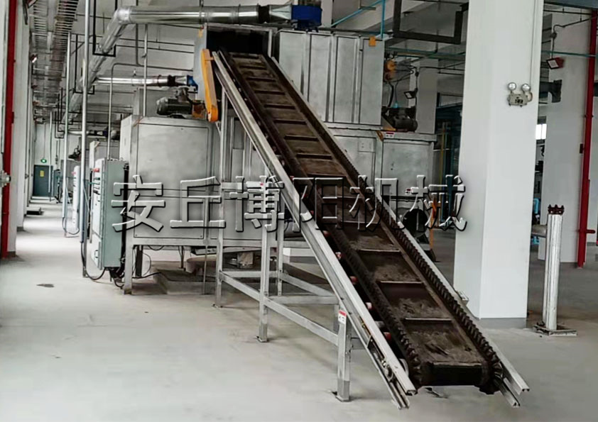 安丘博陽機(jī)械干污泥自動拆包機(jī)的原理和優(yōu)勢是什么？
