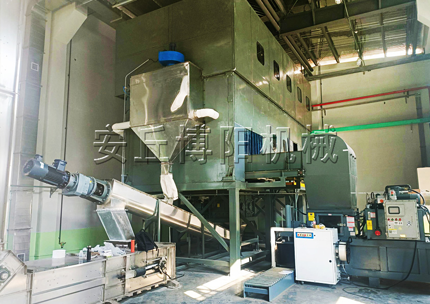 膨潤土全自動噸袋破袋機適用工況和行業(yè)是什么？